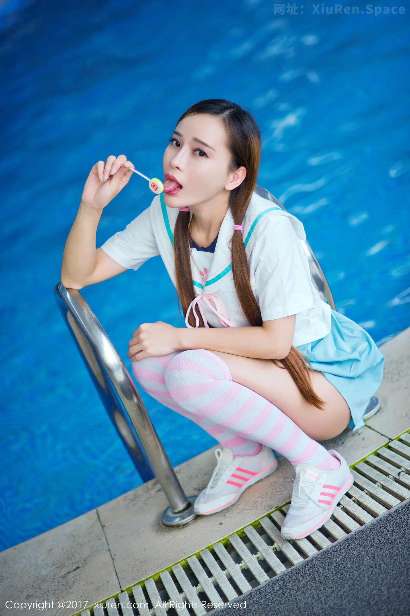 图片[3]-[XiuRen秀人网]VOL.866 嫩模艾小青居家日系学生服+浴缸全裸泡泡浴火辣诱惑写真56P-秀人网官方网站